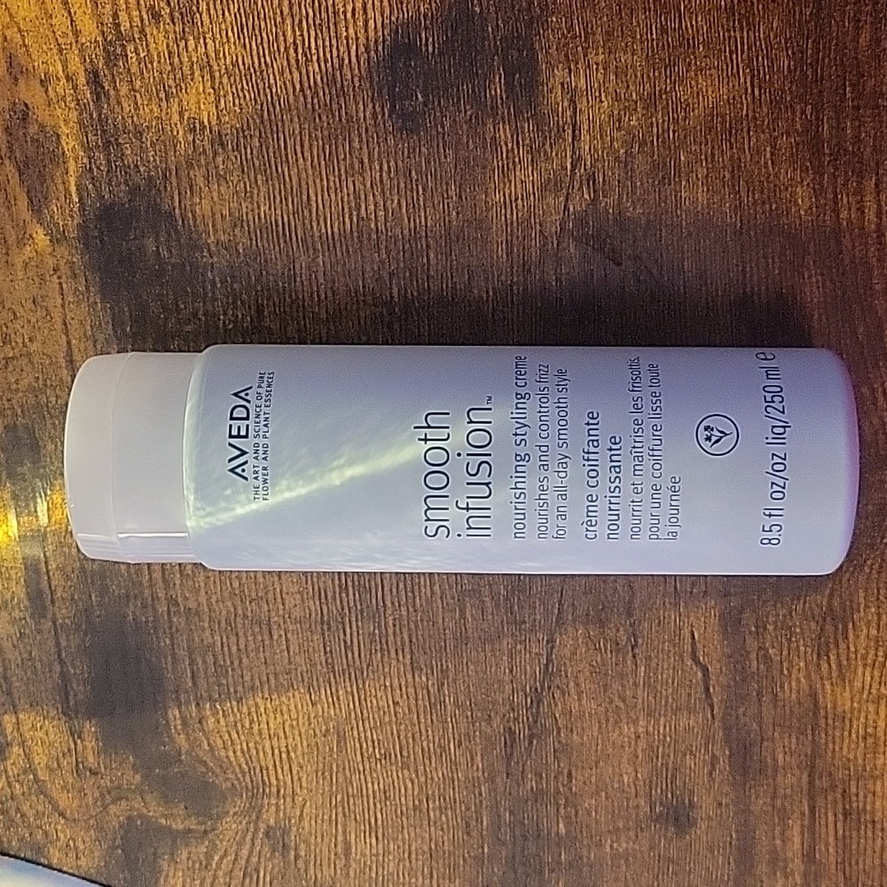 Aveda smooth infusion styling creme